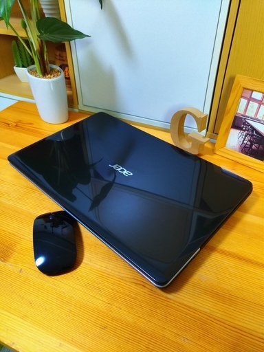 高性能corei5のAcer♪　大容量500G！　薄型軽量で持ち運びも可能☆　光沢モダンブラックでとてもオシャレ！　15.6inch大画面☆　最新Windows10　64Bit　　メモリ4G　黒　マウス付き　テンキー＆ウェブカメラ搭載 　ノートパソコン　無線LAN　Wi-Fi対応 　DVDドライブ