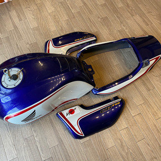 ☆ホンダ.CB750.RC42型☆外装パーツセットです☆ chateauduroi.co