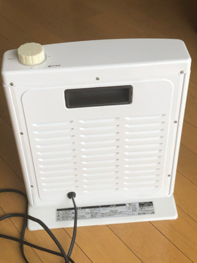 山善 電気ストーブ 800w 400w 2段階切替 ホワイト Ds D086 W ミン ホウ 高島平の家電の中古あげます 譲ります ジモティーで不用品の処分 山善 電気ストーブ 800w 400w 2段階切替 ホワイト Ds D086 W ミン ホウ 高島平の家電の中古あげます 譲ります ジモティーで不用品の処分