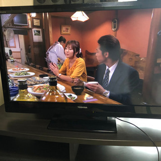 東芝 40型液晶テレビとテレビ台