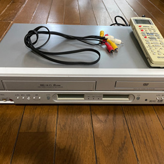SHARP VTR一体型DVDビデオプレイヤー