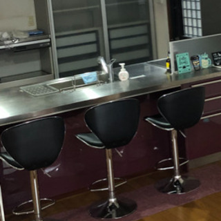 値下!! 近場配送可 美品 白カウンターテーブル 裏面収納付き