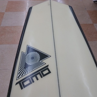 ジモティ―見たで6％OFF】TOMO サーフボード XTR FX 5