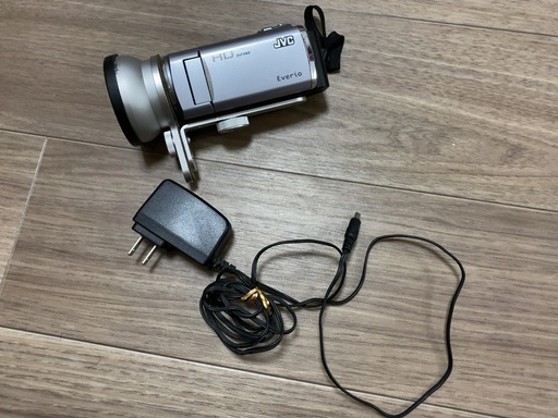 ハイビジョンメモリームービー GZ-HM690 とMy Lensのセットで ハイビジョンメモリームービー GZ-HM690 とMy Lensのセットで JVC