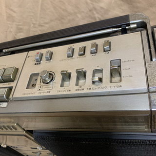 L-5) 80年代ラジカセ、ザ・サーチャーXL入荷！！【SHARP / GF