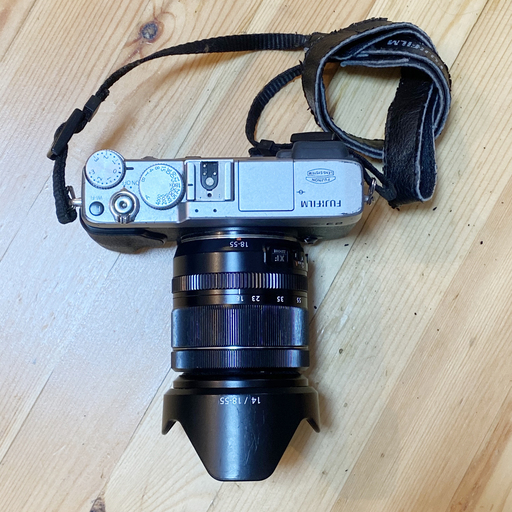 ミラーレス一眼カメラ Fujifilm X-E2 レンズキット