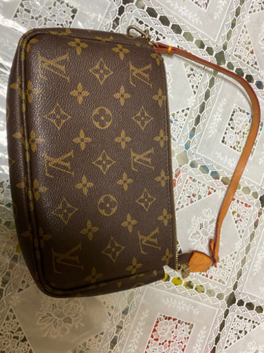美品　ポーチ