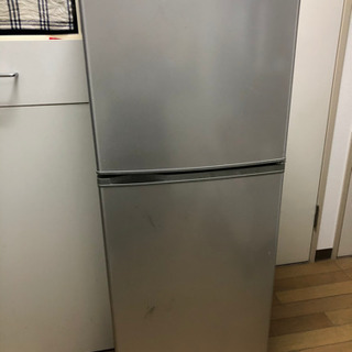 【引き取り先決定済み】冷蔵庫　137L (冷凍43L、冷蔵94L)