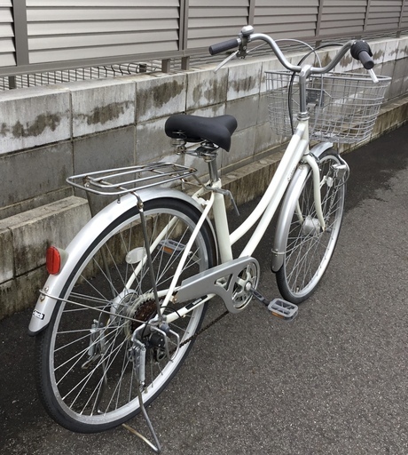 ＜動作・美品＞26インチ・シティ自転車・シマノ6段変速 LEDオートライト ホワイト