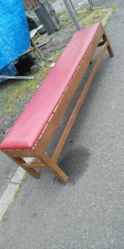 ❗アンティーク❗長椅子❗表赤レザー❗L-185cm,W-36cm,H-48cm❗ラワン材❗市内無料配達可能❗