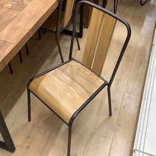 木目をそのまま活かした温かみ溢れるデザインのd-bodhi(ディーボディー)のダイニング5点セット！