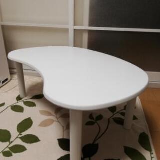 白楕円形テーブル