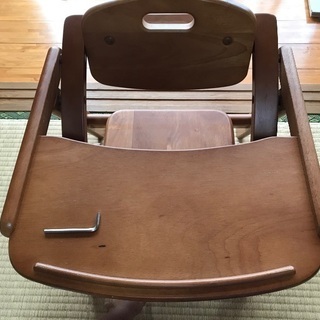 【決定しました】ローチェアー　テーブル付き　木製　椅子　子ども用
