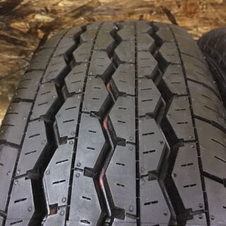 新車外し BS RD-613 STEEL 195/70R15 106/104L LT 15インチ トラックタイヤ 4本 2016年製 カムロード ダイナカーゴ等　(TC218) クレジットカード QR決済可能