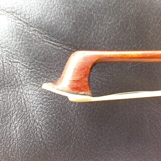 ☆仏製と思われる ヴァイオリン弓 PERNANBUCO刻印有り☆