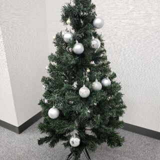 クリスマスツリー　オーナメント付き