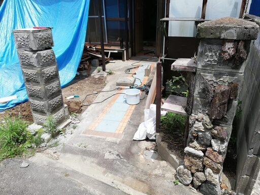 門柱2本の処分(解体)【謝礼 1万円】