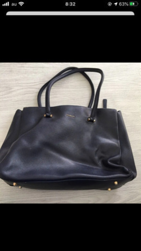 オシャレ‼️FURLA ハンドバッグ 紺