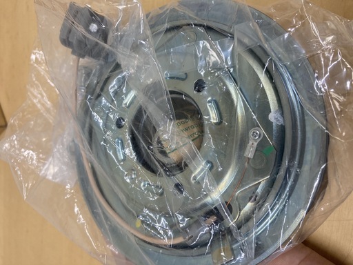 【未使用品】【未開封品】トラック エアコン　コンプレッサー　マグネットクラッチ　UD　MK37用