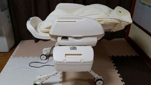コンビ　電動ゆりかご　バウンサー　幼児用椅子