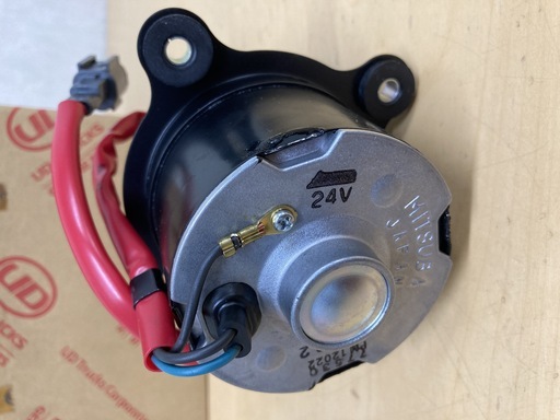 いすゞDENSO コンデンサーファンモーター 8-98157044-0 日本製 いすゞDENSO コンデンサーファンモーター 8-98157044-0 日本製 いすゞ