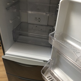 【商談中】2015年製、AQUA 3ドア冷蔵庫をお譲りします。
