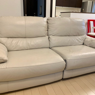 川崎市宮前区リサイクルオフ】お買い得品♪ 2Pソファ 白 ブークレ生地