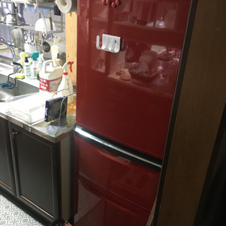 冷蔵庫350リットル3ドア