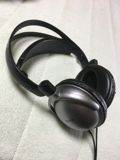 ヘッドホン　DENON 密閉型
