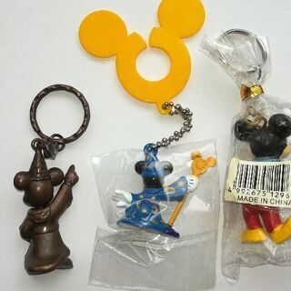 ディズニーミッキーキーホルダー３ケセット オレンジ 池袋の小物 その他 の中古 古着あげます 譲ります ジモティーで不用品の処分