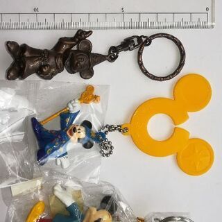 ディズニーミッキーキーホルダー3ケセット オレンジ 池袋の小物 その他 の中古 古着あげます 譲ります ジモティーで不用品の処分 ディズニーミッキーキーホルダー3ケセット オレンジ 池袋の小物 その他 の中古 古着あげます 譲ります ジモティーで不用品の処分