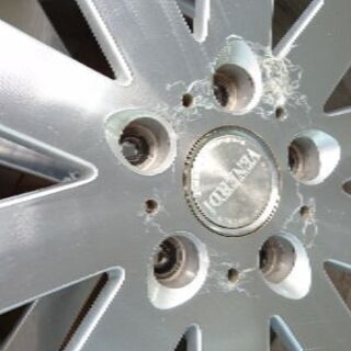 ヴェネルディエルボラーニ19インチ