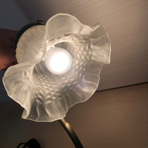 アンティーク花形電気卓上スタンド電球付きレトロチューリップ型 かとちゃん 松戸のその他の中古あげます 譲ります ジモティーで不用品の処分 アンティーク花形電気卓上スタンド電球付きレトロチューリップ型 かとちゃん 松戸のその他の中古あげます 譲ります ジモティーで不用品の処分