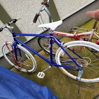 【チェーン外れあり】下北沢で購入した青が綺麗な自転車です