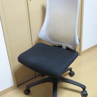 ≪引取り限定≫オカムラ オフィスチェア 肘なし 80001659