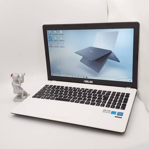 ASUS  メモリ4GB  HDD500GB ノートパソコン
