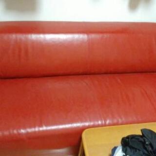 美品赤いソファー