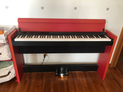 電子ピアノ　赤×黒　KORG