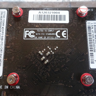 グラフィックボード　GT520 PCI-E
