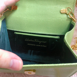 Salvatore Ferragamoチェーンバック