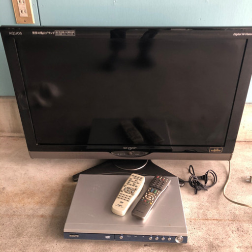 SHARP AQUOS アクオス　LC-32SC1 32型液晶テレビ