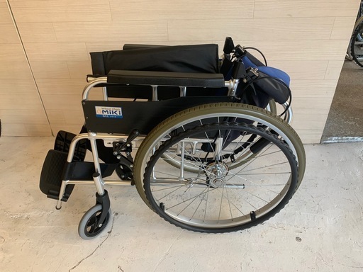 【6輪車いす】自走式車いす(美品)　MIKI SKT-5