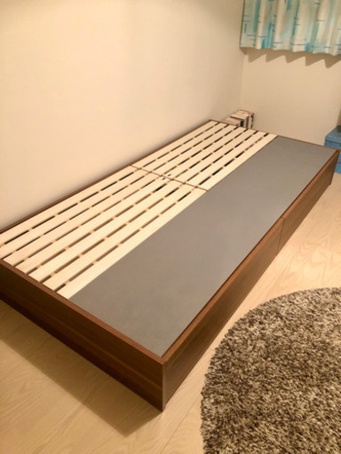 収納付き木製ベッド（ニトリ）