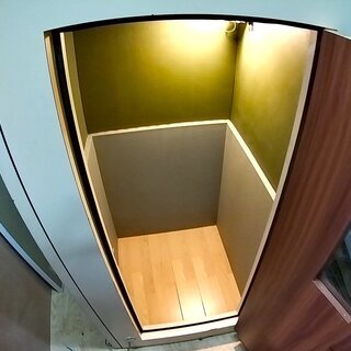 (販売済み)神奈川県より設置費込み!! サイレントデザイン製防音室 0.5畳リメイク品！！ アビテックス・ナサール