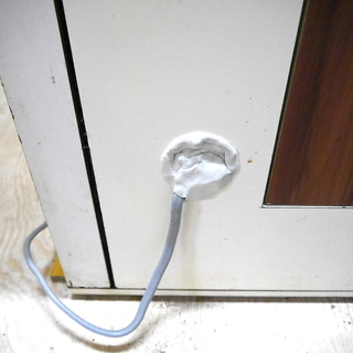 (販売済み)神奈川県より設置費込み!! サイレントデザイン製防音室 0.5畳リメイク品！！ アビテックス・ナサール