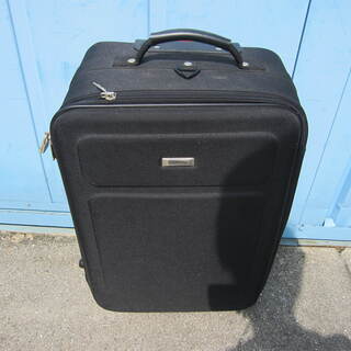 スーツケース　ＡＶＡＬＬＯＮ　キャスターｘ2　鍵無し　ブラック　...