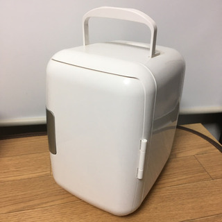 小型冷蔵庫 冷温庫 ポータブル冷蔵庫 4L 持ち運びに便利！