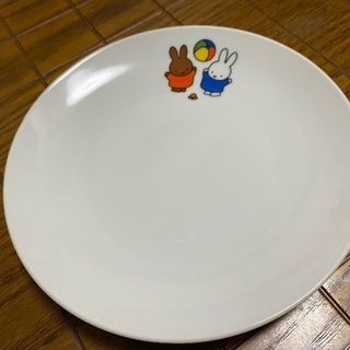 【200円】miffyローソンお皿　2枚