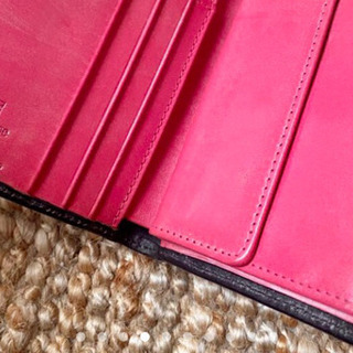 ホワイトハウスコックス　三つ折り財布　ブラック×ピンク