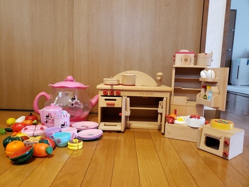 ≪交渉中≫お値下げ！木製おままごと大量セットまとめて（キッチン・冷蔵庫・オーブン・食材などいろいろ）